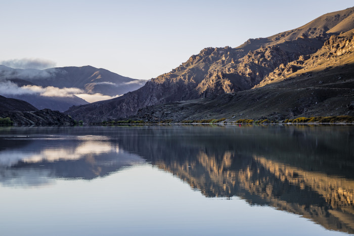 412773 view of lake dunstan in spring