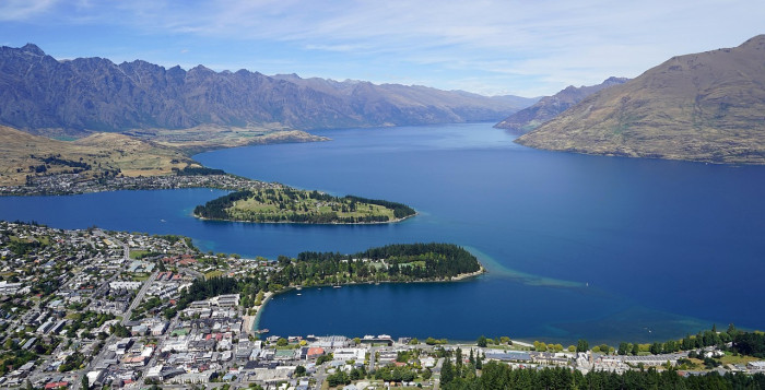 lake wakatipu 2143146 1280